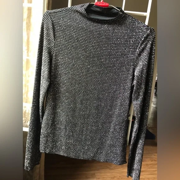 H&M Shimmer Top - Picture 3 of 4